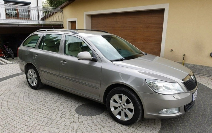 Skoda Octavia cena 23900 przebieg: 189000, rok produkcji 2010 z Mirosławiec małe 232